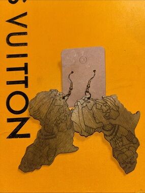 Handcrafted Wood Africa Silhouette Earrings - Brown